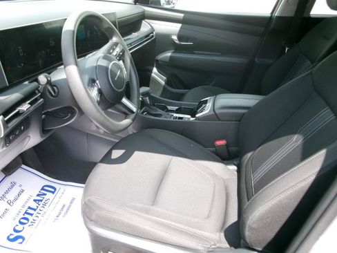 Used 2025 Hyundai Tucson SEL FWD image 13