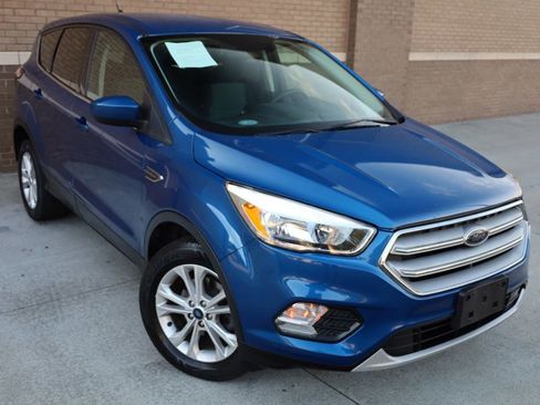 Used 2019 Ford Escape SE image 7