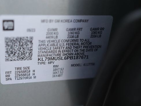 Used 2023 Chevrolet TrailBlazer RS w/ Convenience Package AWD/4WD image 35