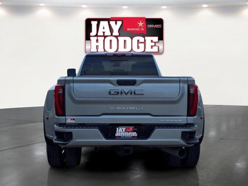 Used 2024 GMC Sierra 3500 Denali Ultimate AWD/4WD image 6