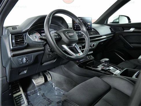 Used 2022 Audi SQ5 Premium image 16
