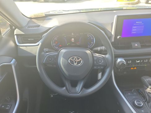 Certified 2024 Toyota RAV4 LE AWD/4WD image 18