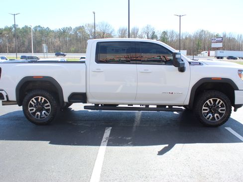 Used 2020 GMC Sierra 2500 AT4 w/ AT4 Premium Package image 5