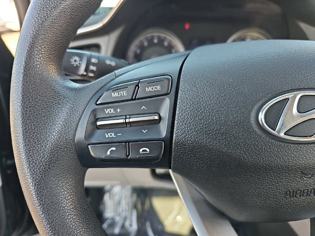 Used 2019 Hyundai Elantra SE FWD image 16