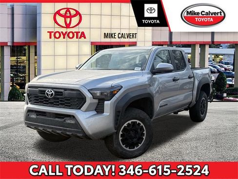 Used 2024 Toyota Tacoma TRD Off-Road image 1
