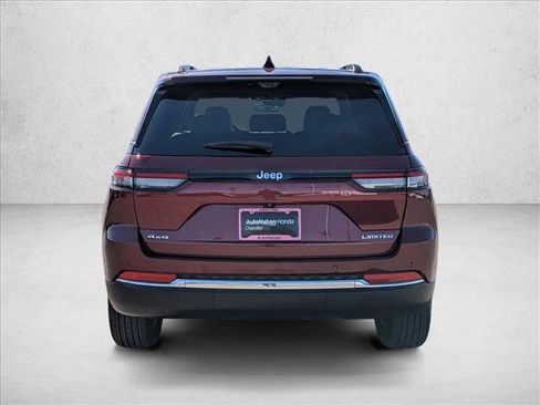Used 2023 Jeep Grand Cherokee Limited w/ Luxury Tech Group II AWD/4WD image 8