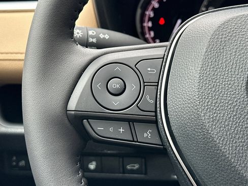 New 2025 Toyota RAV4 XLE image 27