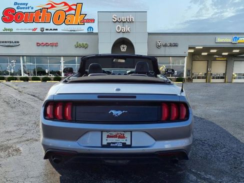 Used 2023 Ford Mustang Premium image 3