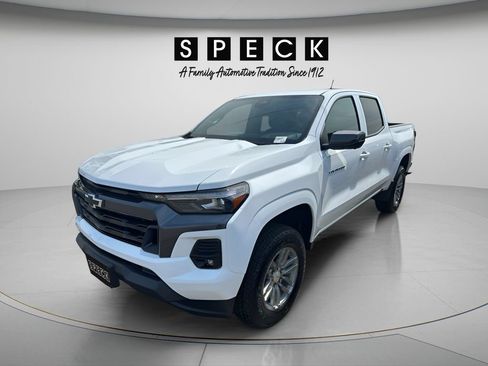 New 2026 Chevrolet Colorado LT w/ LT Convenience Package AWD/4WD image 2