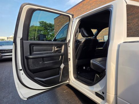 Used 2022 RAM 3500 Tradesman w/ Chrome Appearance Group AWD/4WD image 23