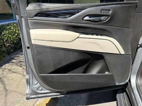 Used 2021 Cadillac Escalade Sport AWD/4WD image 10