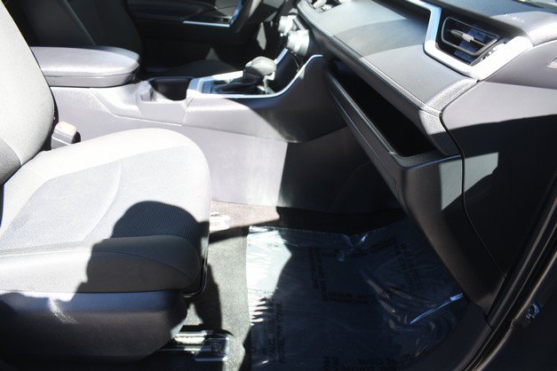 Used 2025 Toyota RAV4 LE AWD/4WD image 25