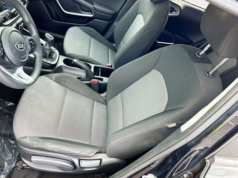Used 2021 Kia Soul LX FWD image 15