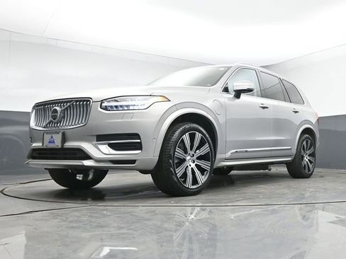 Used 2023 Volvo XC90 T8 Plus AWD/4WD image 40