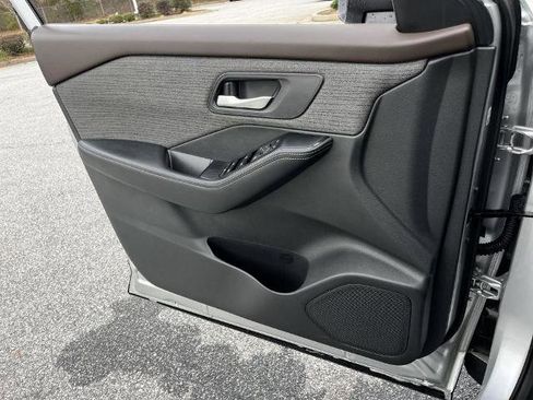 Certified 2022 Nissan Rogue SV image 14