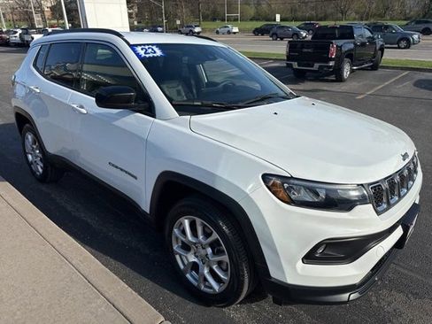 Used 2023 Jeep Compass Latitude AWD/4WD image 5