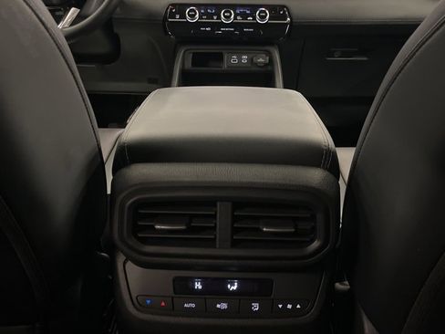 Used 2023 Honda Pilot EX-L image 30