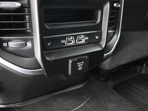 Used 2022 RAM 2500 Laramie AWD/4WD image 35