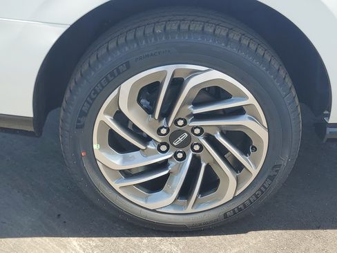 New 2026 Lincoln Navigator Reserve AWD/4WD image 5