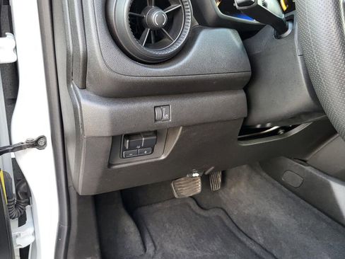 Used 2024 Chevrolet Colorado W/T w/ Technology Package image 18