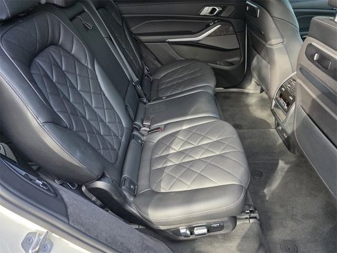 Used 2023 BMW X7 xDrive40i w/ Premium Package image 31