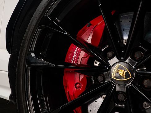 Used 2022 Lamborghini Urus AWD/4WD image 14