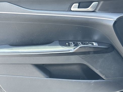 Used 2025 Kia K5 LXS FWD image 10