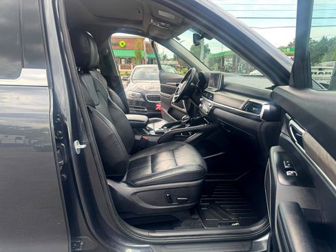 Used 2020 Kia Telluride EX w/ EX Premium Package image 12