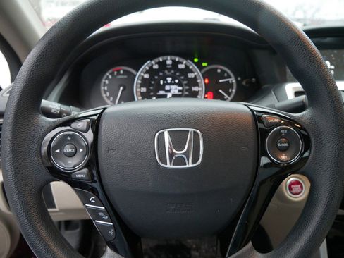 Used 2016 Honda Accord EX image 19