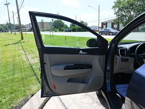 Used 2021 Kia Sportage EX FWD image 26
