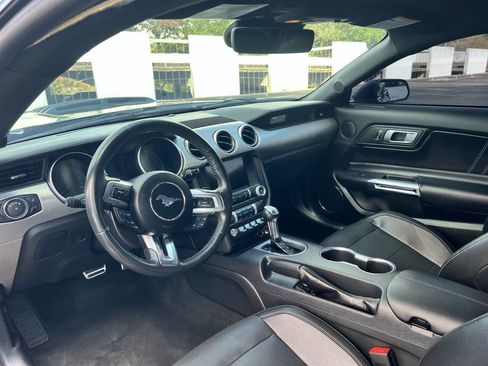 Used 2022 Ford Mustang GT Premium image 17