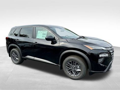 Used 2026 Nissan Rogue S image 6