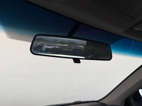 Used 2017 Toyota Camry XLE FWD image 17