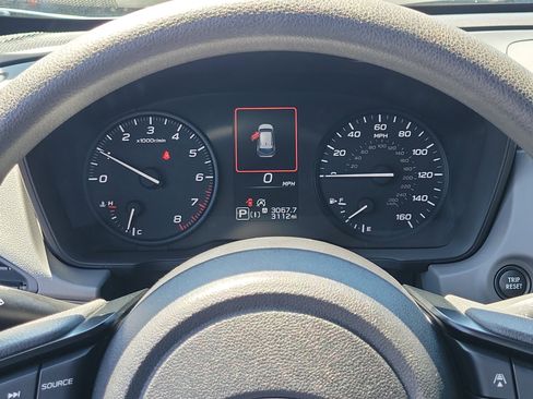 Certified 2024 Subaru Crosstrek 2.0i image 25