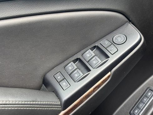 Used 2019 Chevrolet Tahoe LT AWD/4WD image 17