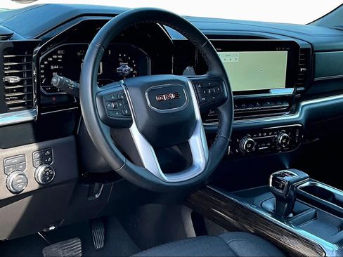 Used 2024 GMC Sierra 1500 Elevation w/ Preferred Package AWD/4WD image 17