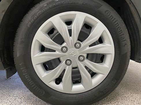 Used 2022 Hyundai Accent SE image 24