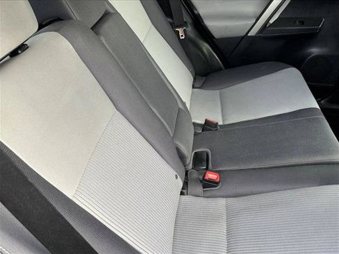 Used 2014 Toyota RAV4 XLE AWD/4WD image 18