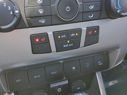 Used 2009 Ford Focus SEL FWD image 14