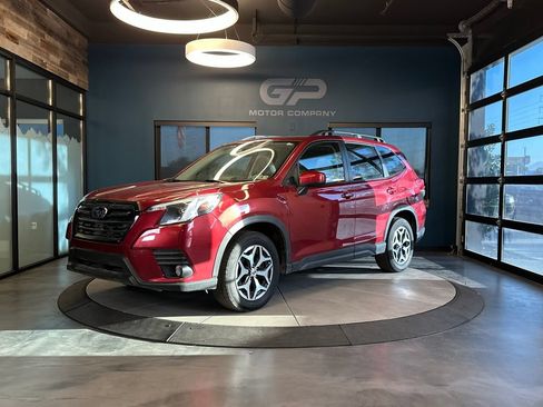Used 2023 Subaru Forester Premium AWD/4WD image 7