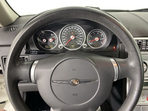 Used 2005 Chrysler Crossfire Limited RWD image 17