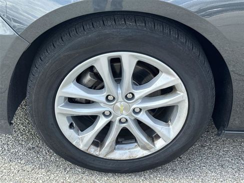Used 2018 Chevrolet Malibu LT w/ LPO, Convenience Package 2 image 12