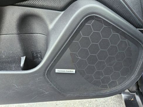 Used 2016 Subaru Outback 3.6R Limited image 20