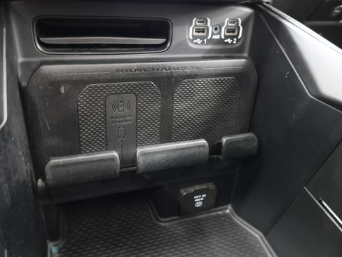 Used 2024 RAM 2500 Laramie AWD/4WD image 43