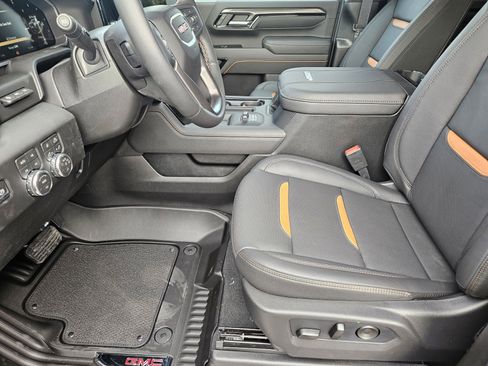 New 2026 GMC Sierra 2500 AT4 w/ AT4 Premium Plus Package AWD/4WD image 9