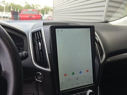 Certified 2024 Ford Edge SEL image 11