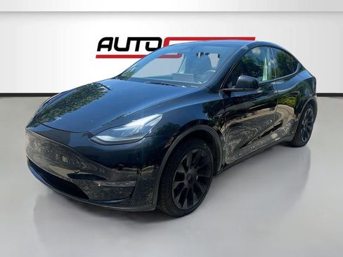 Used 2023 Tesla Model Y Long Range AWD/4WD image 3