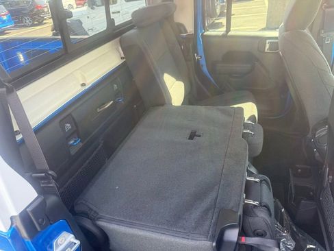 New 2026 Jeep Gladiator Rubicon w/ Whitecap Package AWD/4WD image 51