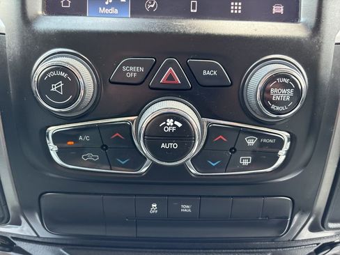 Used 2022 RAM 1500 Classic SLT w/ Electronics Group image 27