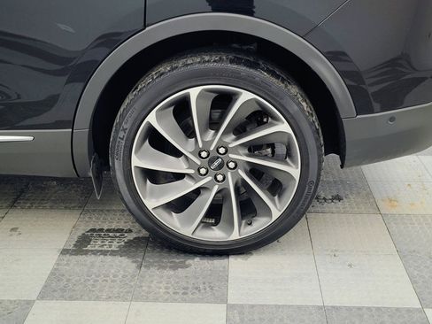 Used 2022 Lincoln Nautilus Reserve w/ Equipment Group 202A image 18